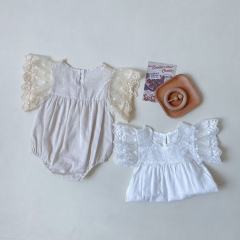 Baby Girl Solid Square Collar Lace Short-sleeved Onesies Wholesale
