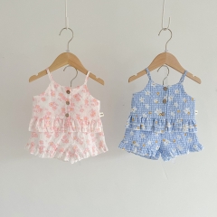 Baby Girl Floral Print Suspenders Top Combo Floral Print Shorts In Sets Summer Outfit Wearing Wholesale