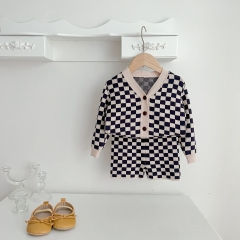 Infant Baby Unisex Black And White Plaid Long-sleeved Top Combo Short Pants In Sets Wholesale Infant Baby Unisex Black And White Plaid Long-sleeved Top Combo Short Pants In Sets Wholesale