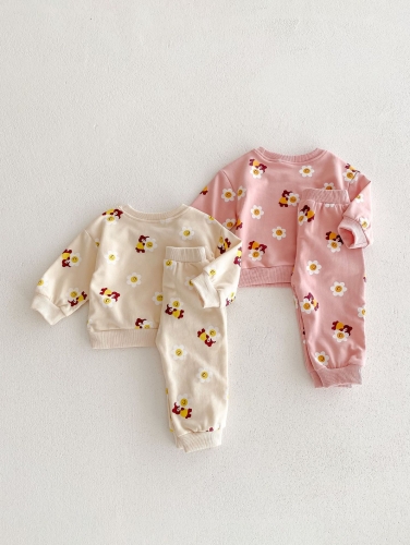 2025 Spring and Autumn Infant Baby Girls Long Sleeves Cartoon and Floral Pattern Pullover with Pants Sets Wholesale