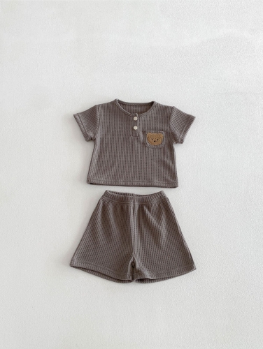 2026 Summer Infant Baby Kids Unisex Short Sleeves Teddy Bear Pattern Waffle Grid Top with Shorts Sets Wholesale