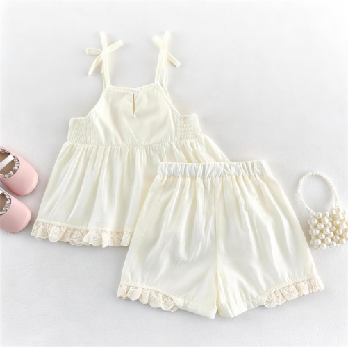 Summer Infant Baby Girls Cartoon Pattern Sleeveless Vest and Lace Trim Shorts Set Wholesale