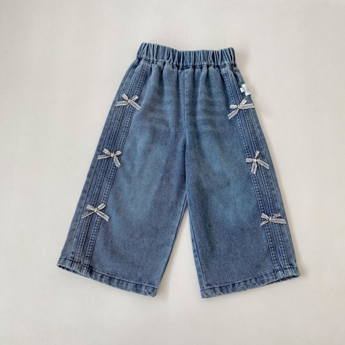 2026 Spring and Autumn New Arrival Baby Kids Girls Butterfly-bows Pattern Denim Jeans Wholesale 2026 Spring and Autumn New Arrival Baby Kids Girls Butterfly-bows Pattern Denim Jeans Wholesale
