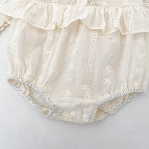 Spring and Autumn Infant Baby Girls Solid Color Long Sleeves One Piece Flowers Hollow-out Pattern Onesies Wholesale