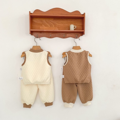 Winter Infant Baby Kids Sleeveless Argyle Pattern Vest and Pants Clothing Sets Wholesale